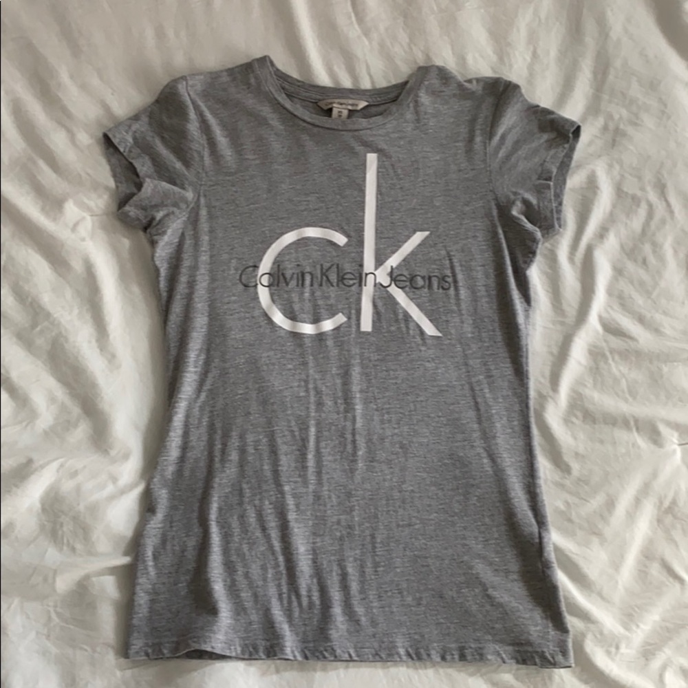 Gray Calvin Klein T-shirt